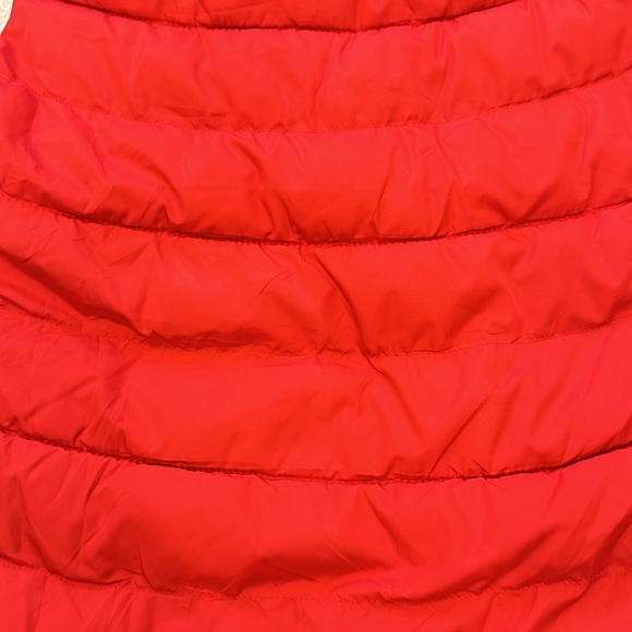 RED VEST - Picture 8 of 10